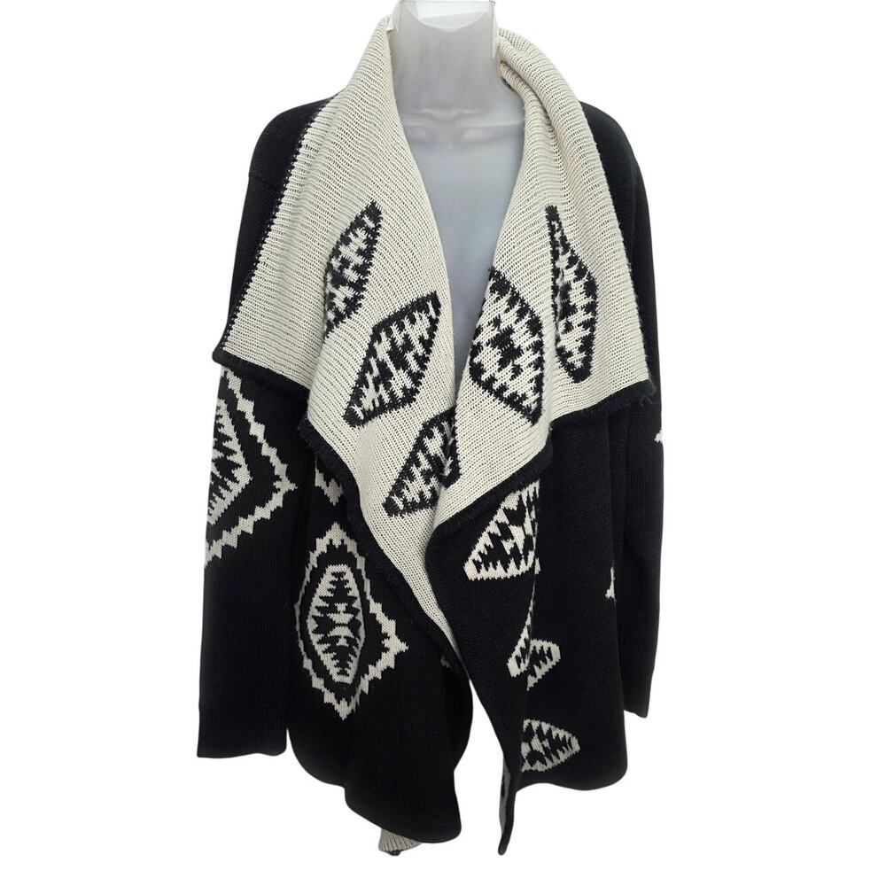 BB Dakota Women’s 2X Black Cream Geometric Tribal Open Front Cardigan Sweater